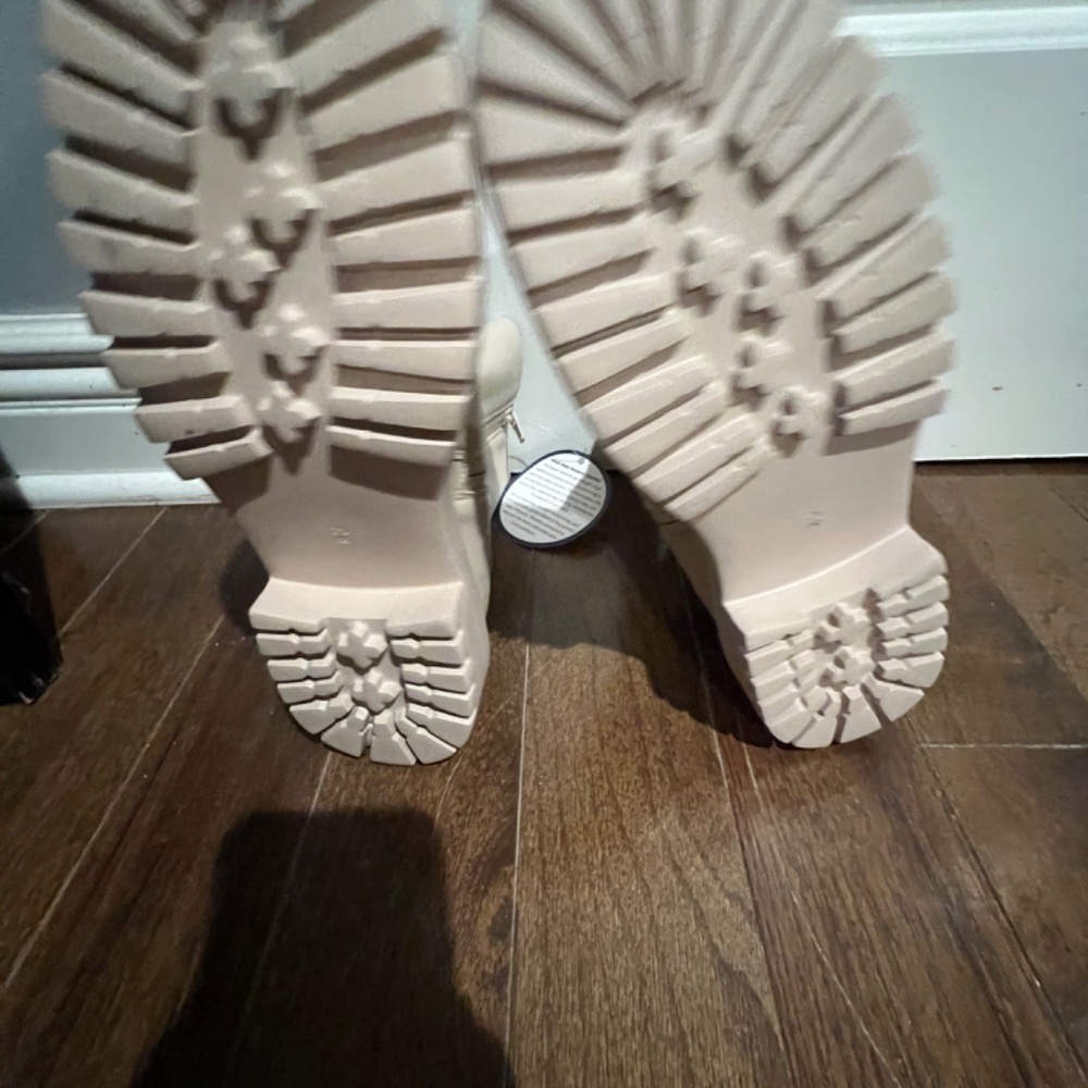 Vaneli Booties - Picture 3 of 5